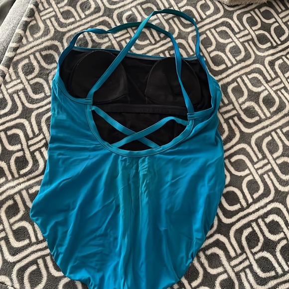 Jantzen Woman’s Swimsuit - Picture 2 of 5